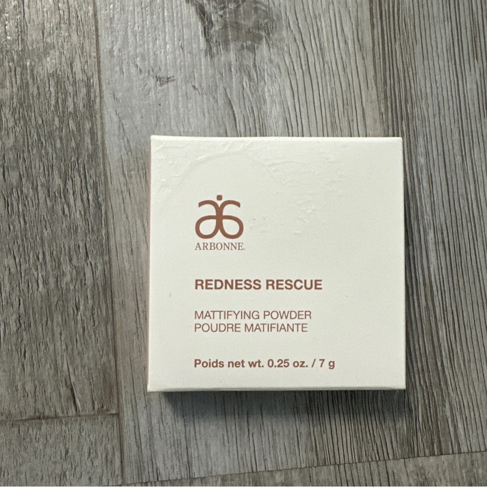 Arbonne Redness Rescue Mattifying Powder -